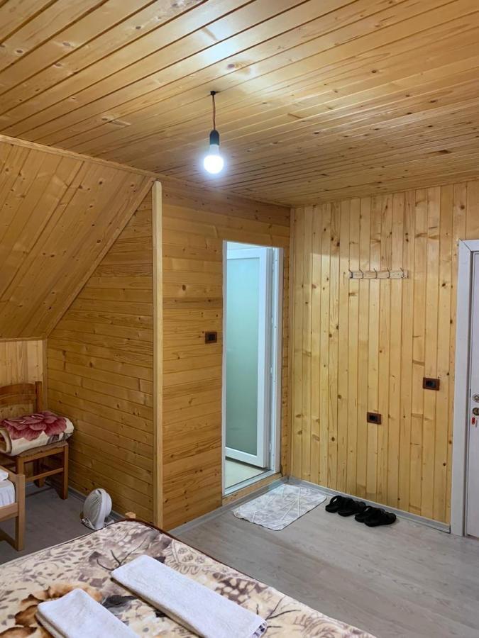 ヴァルボナ Bujtina Arlindi Bed & Breakfast エクステリア 写真