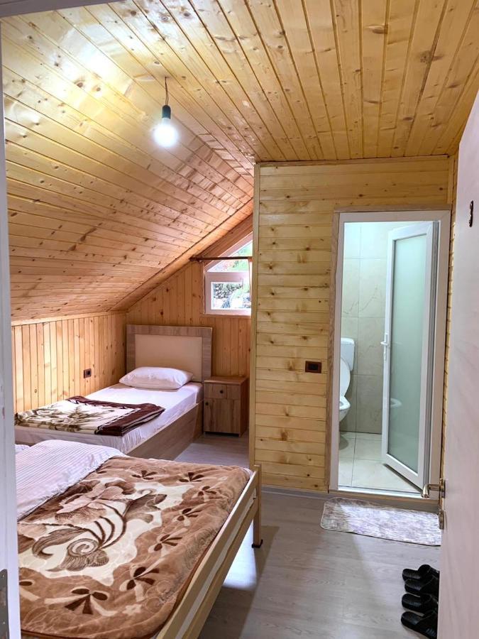 ヴァルボナ Bujtina Arlindi Bed & Breakfast エクステリア 写真